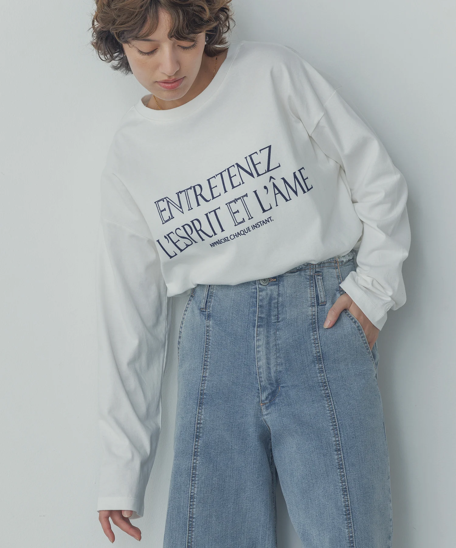 フロッキープリント ロゴロンTシャツ