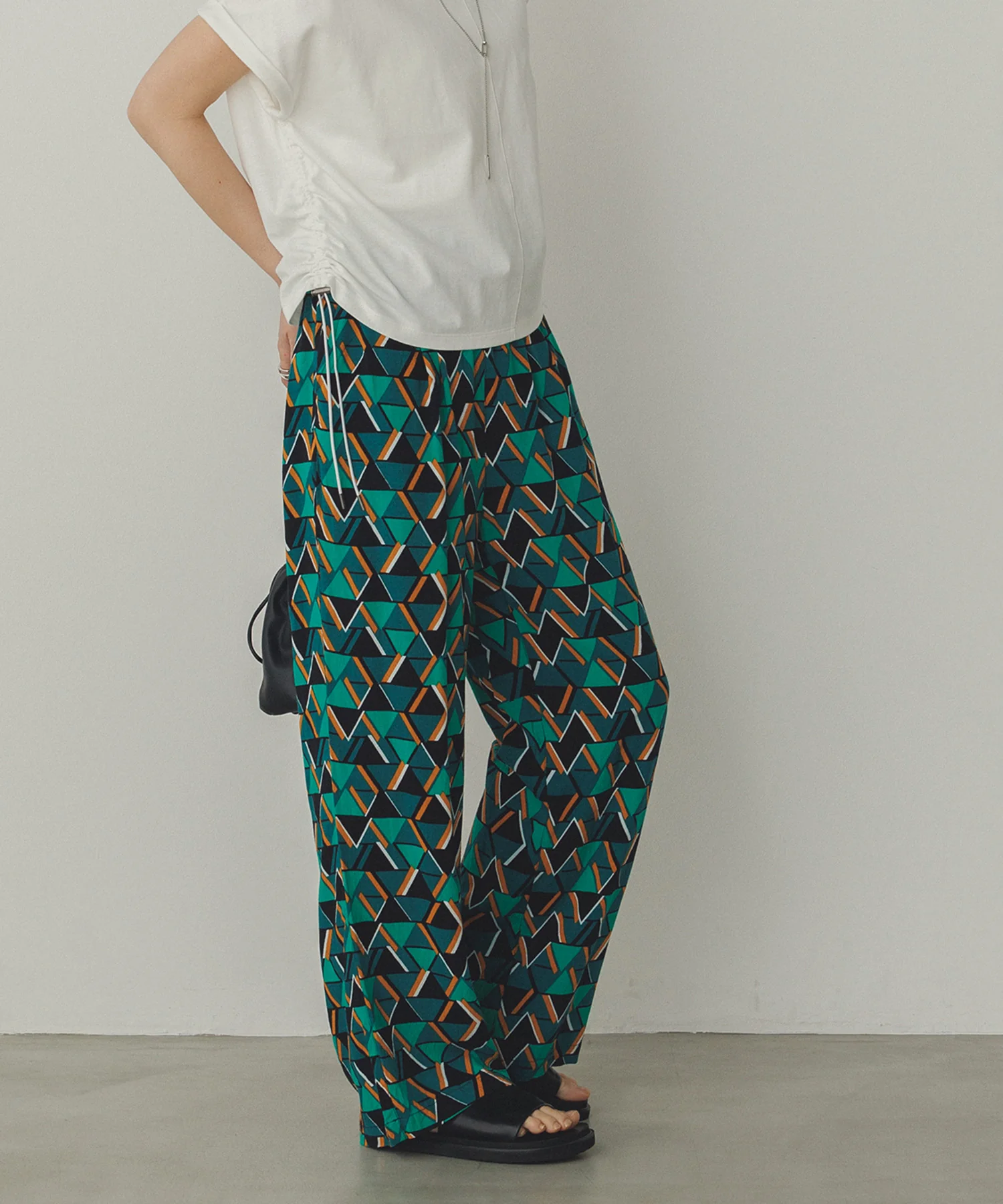 レーヨン プリントストレートパンツ