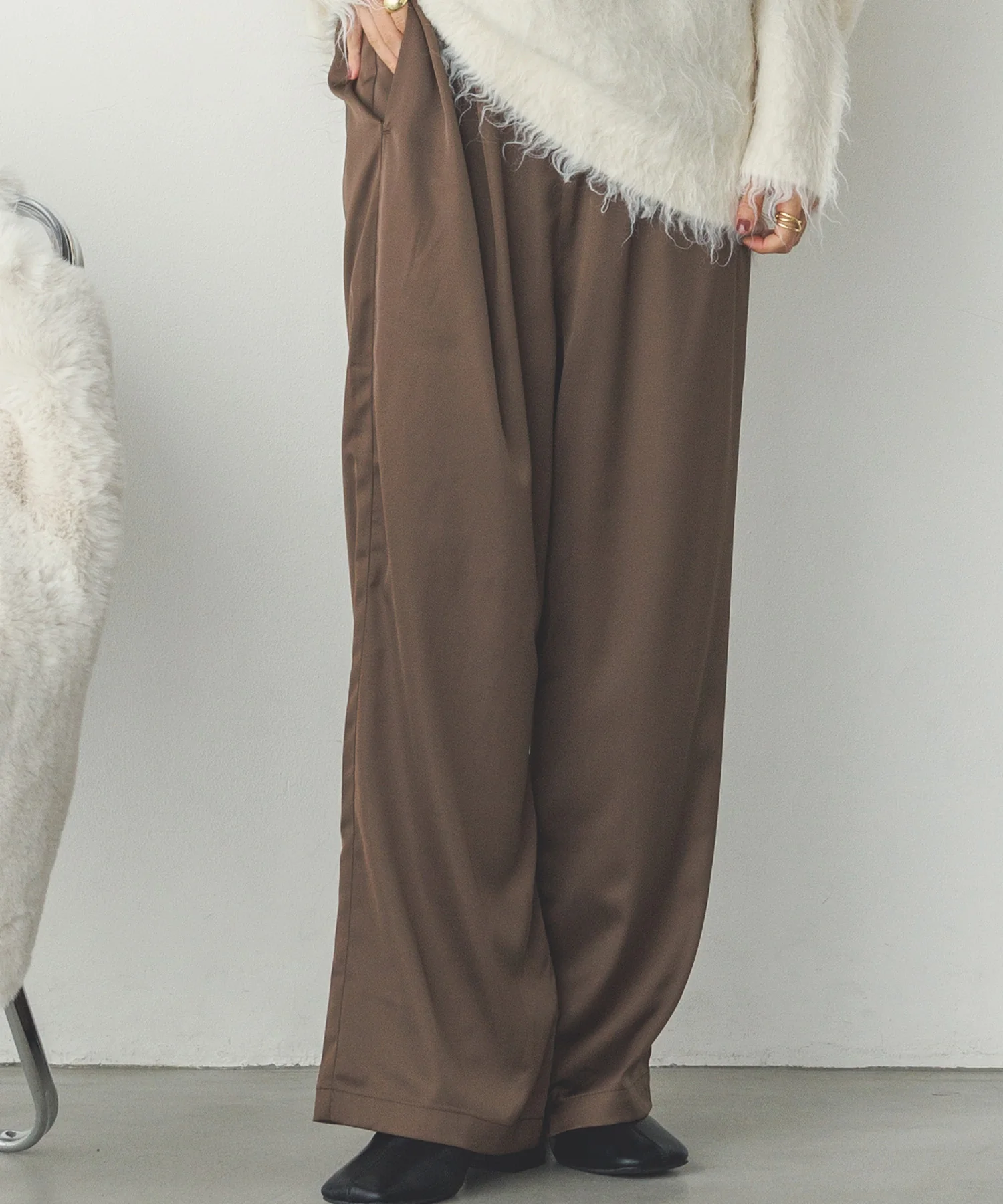 サテン ストレートイージーパンツ