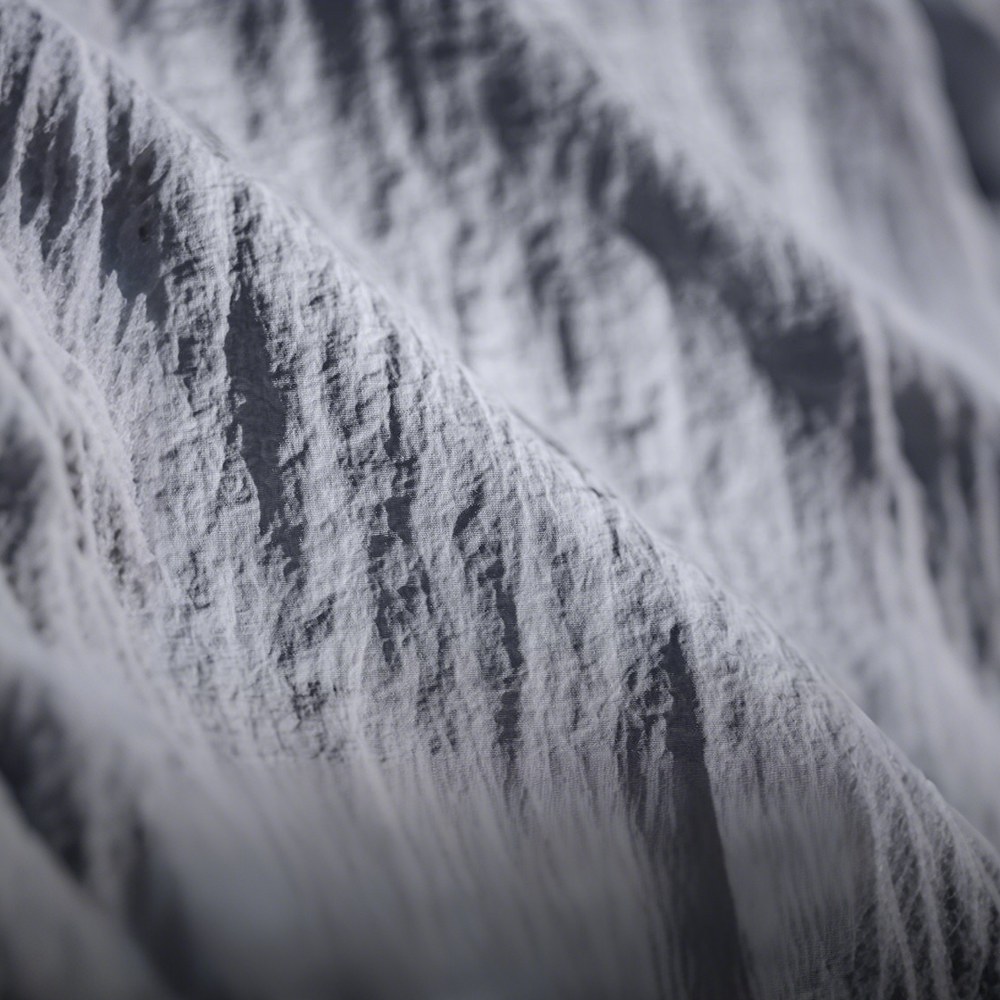 「ブライアン」刺繍付き軽量ナイロンシャツ