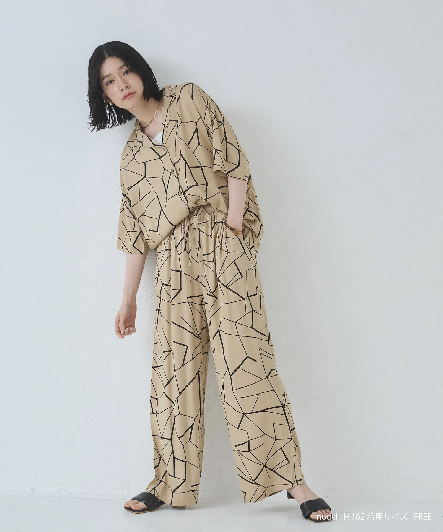 ビスコースサテン プリント開襟シャツ