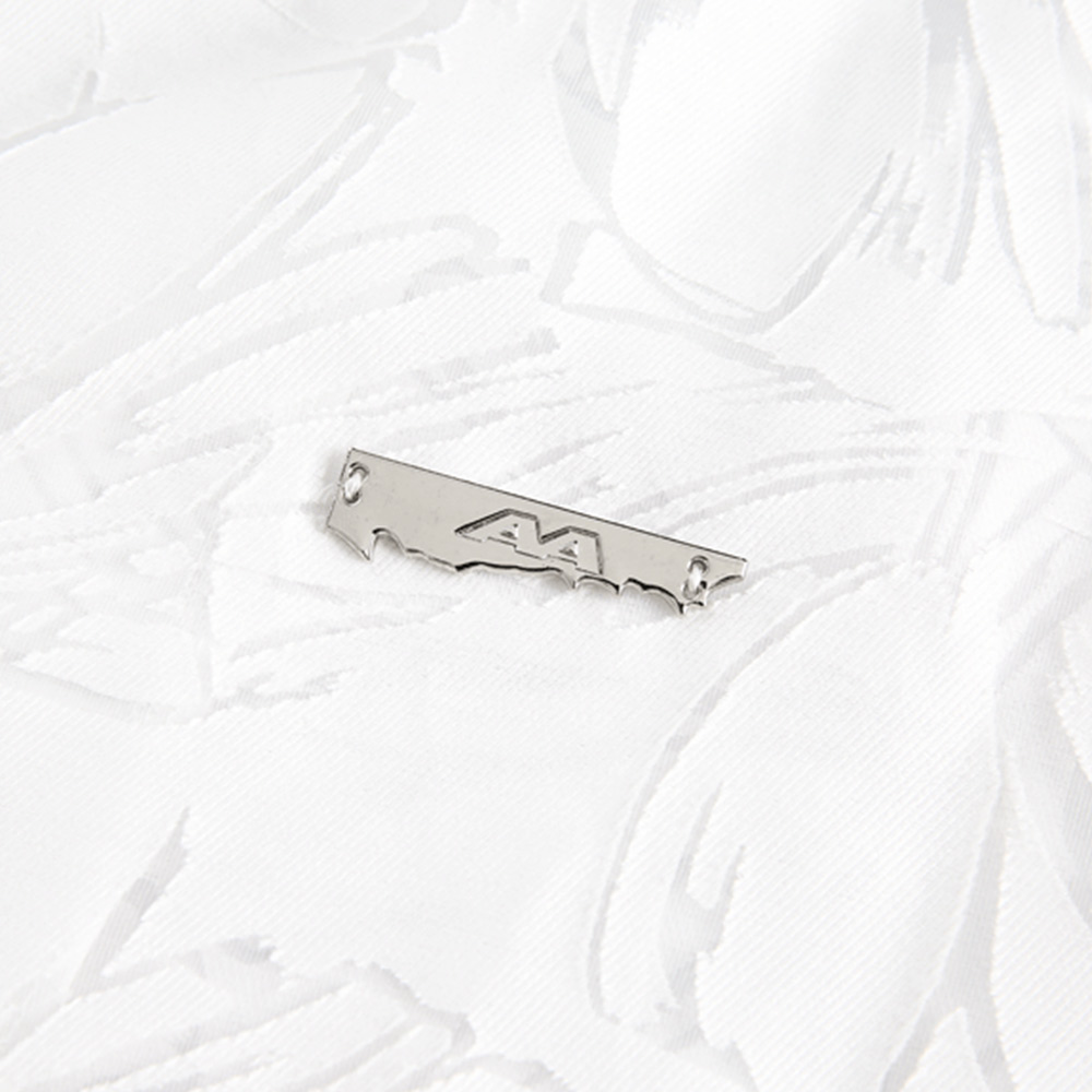 透かし彫り花柄　半袖開襟シャツ