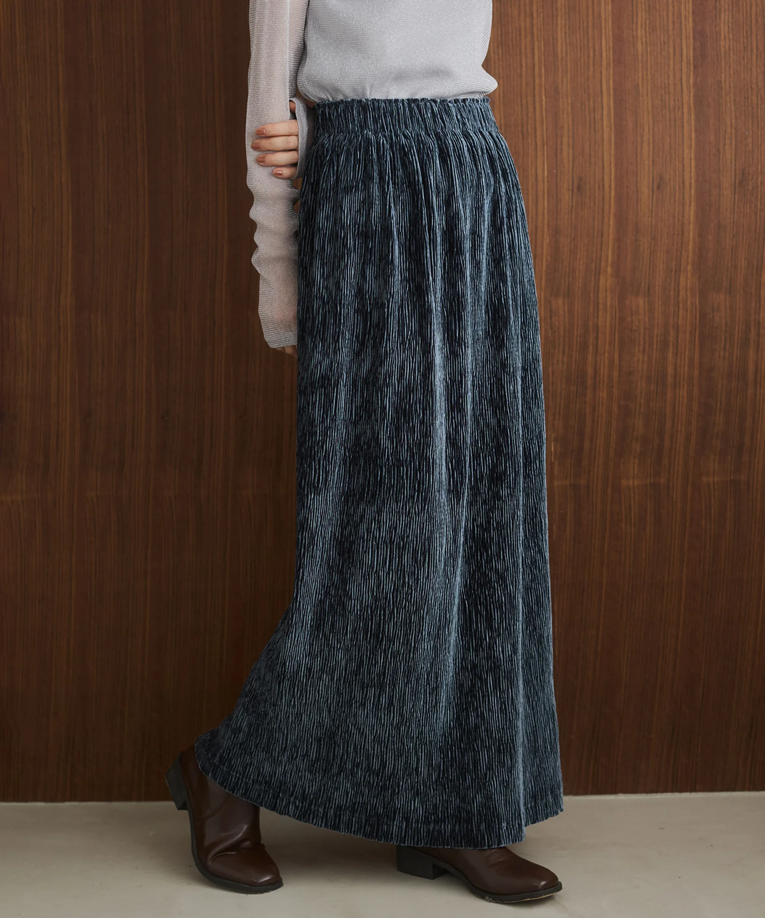 ベロアプリーツタイトスカート