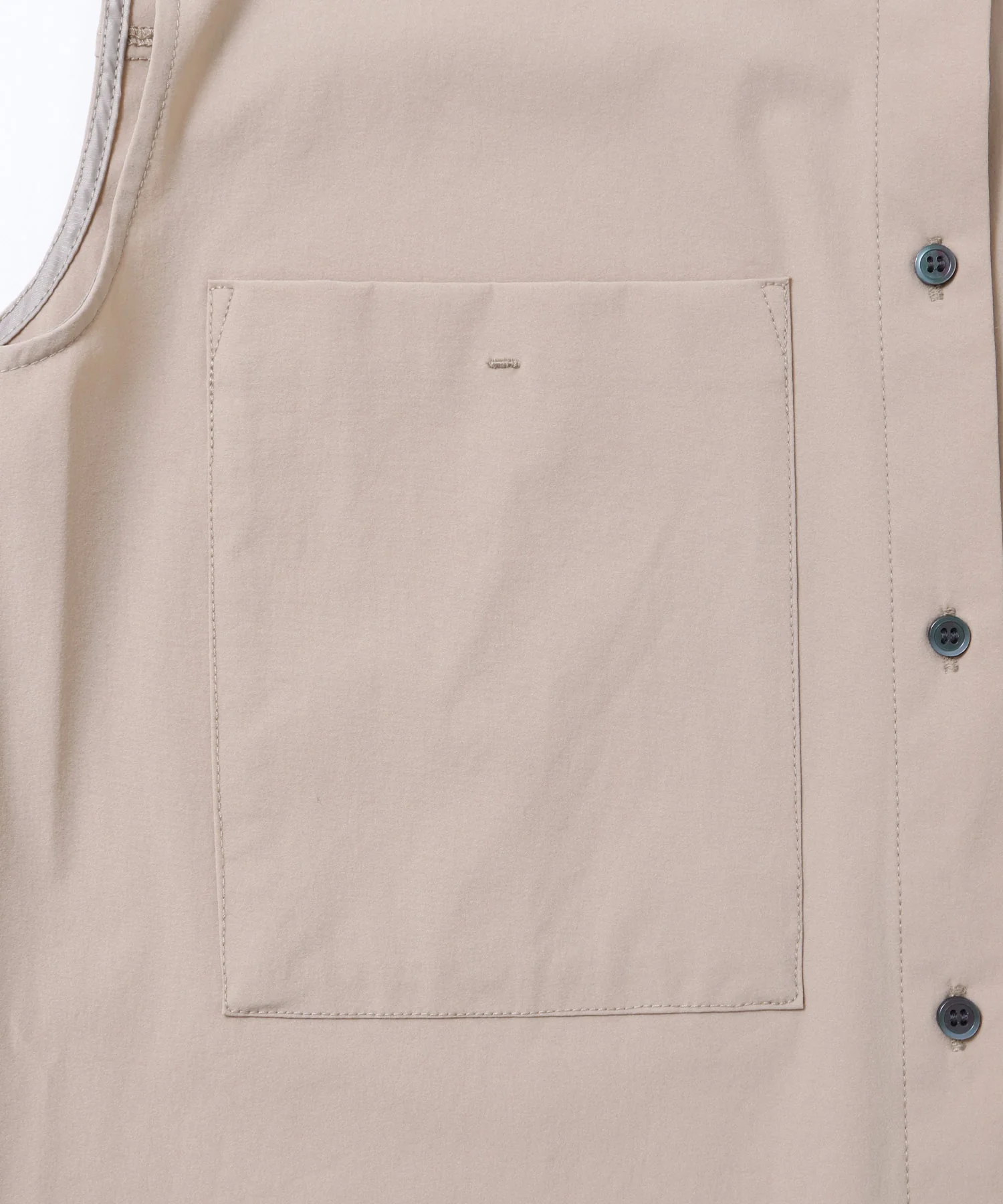 接触冷感ノースリーブブラウス