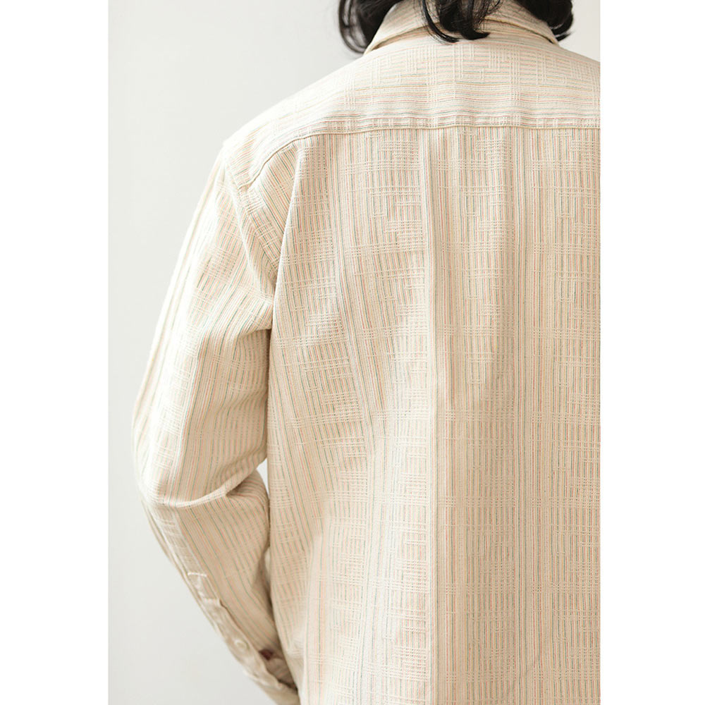 テクスチャーのある先染め　生成りコットン長袖シャツ