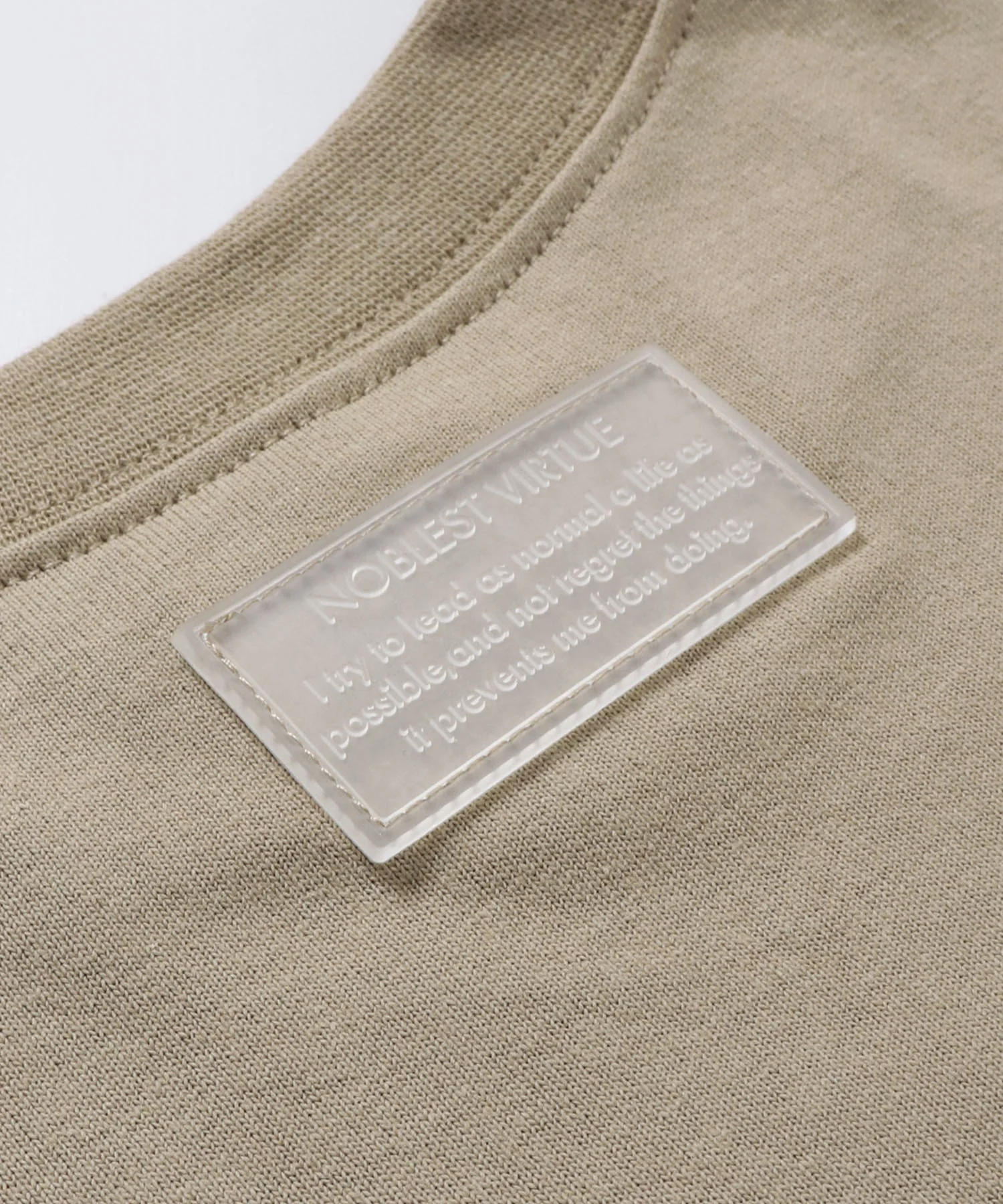 ノースリーブ プリントTシャツ