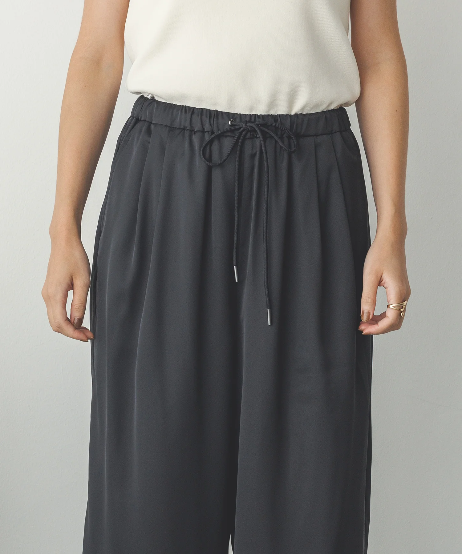 【WEB限定/別注】サテンパラシュートパンツ