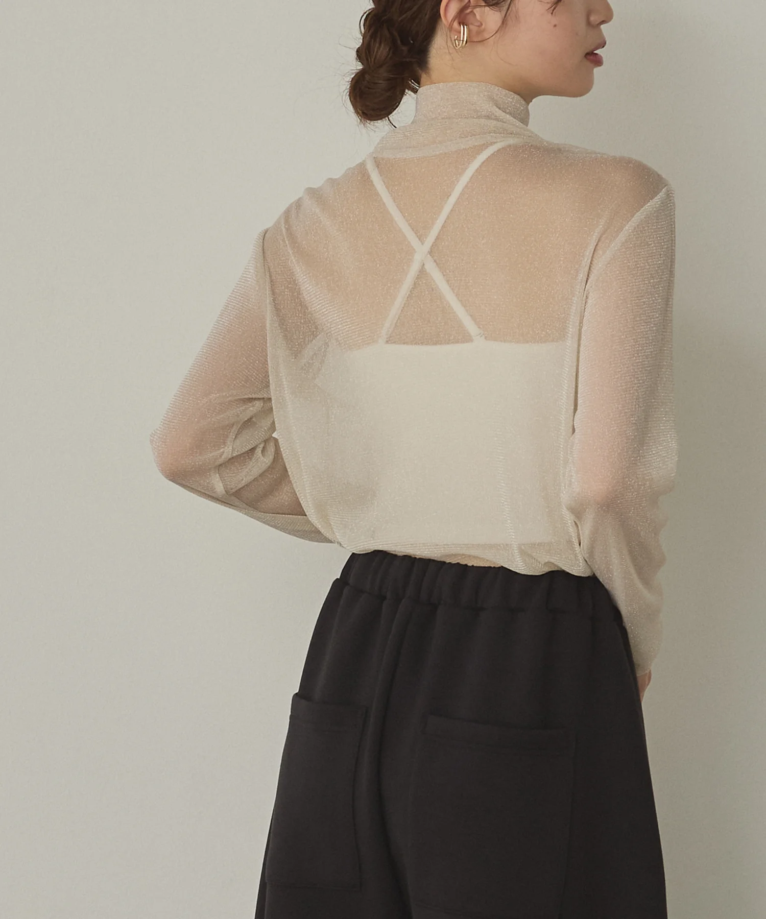 【新色追加】ラメシアー ハイネックトップス