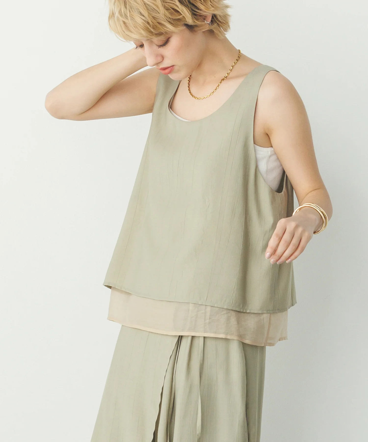 ワッシャーサテン ゆるタンクトップ