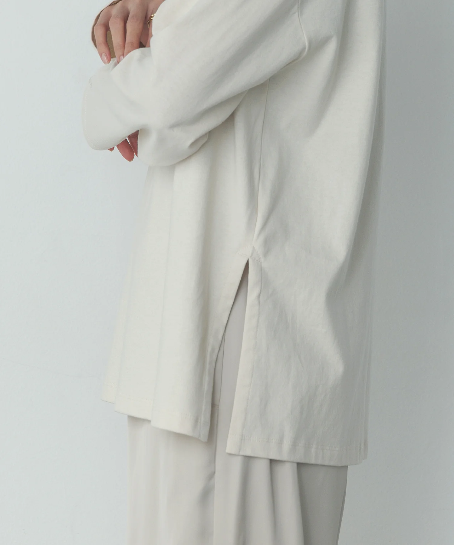 フロッキープリント ロゴロンTシャツ