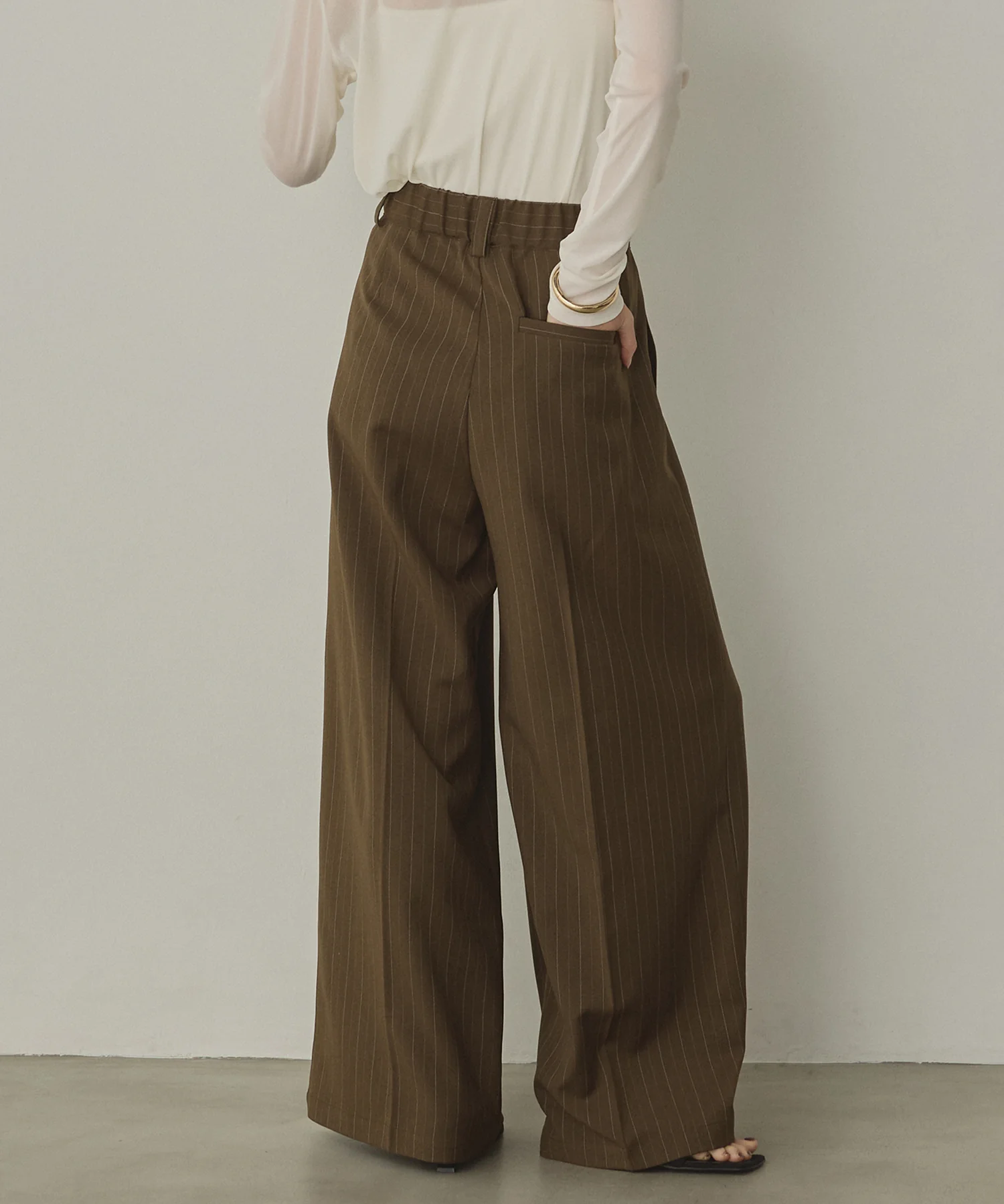 ツイルストライプ タックワイドパンツ