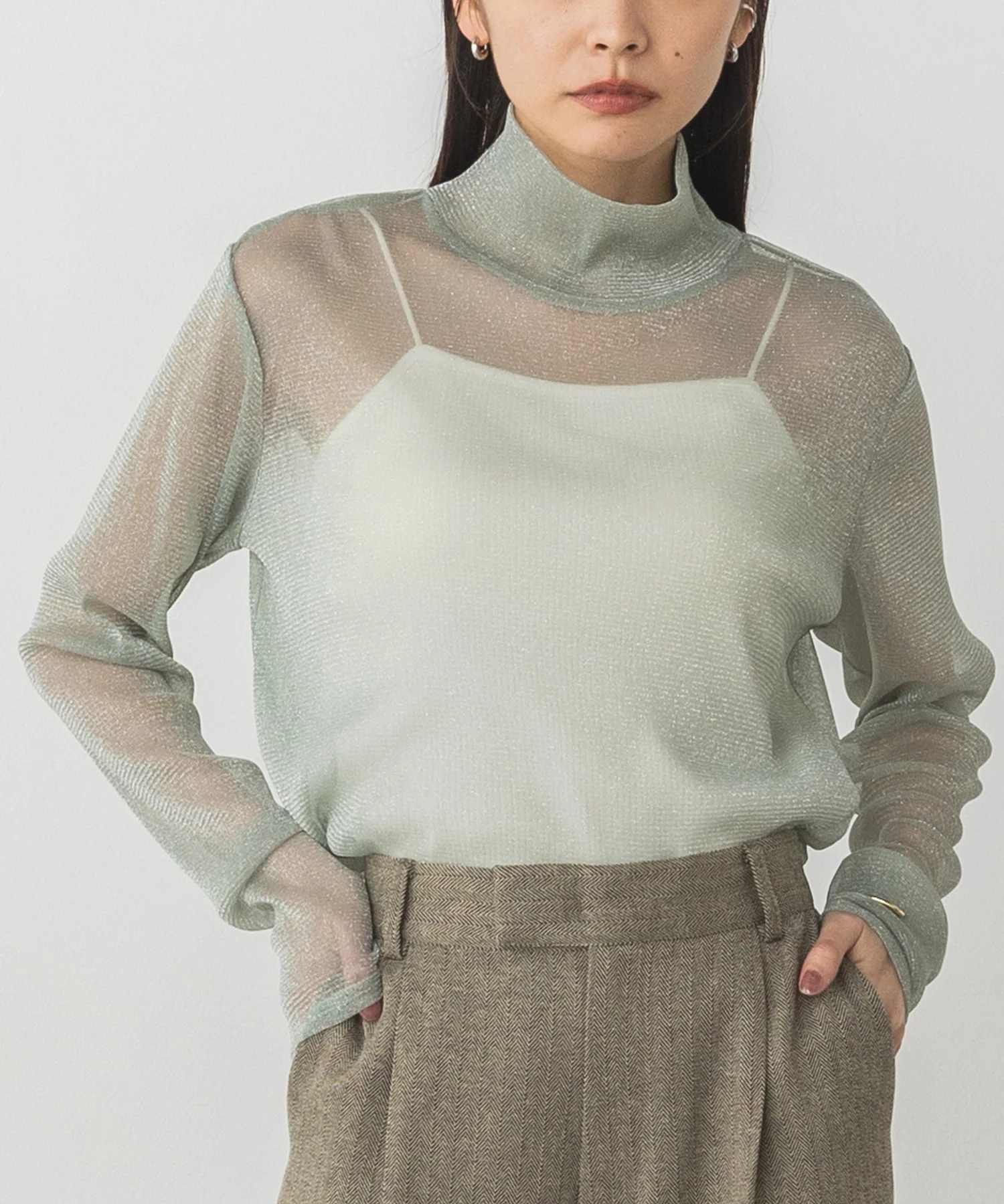 【新色追加】ラメシアー ハイネックトップス