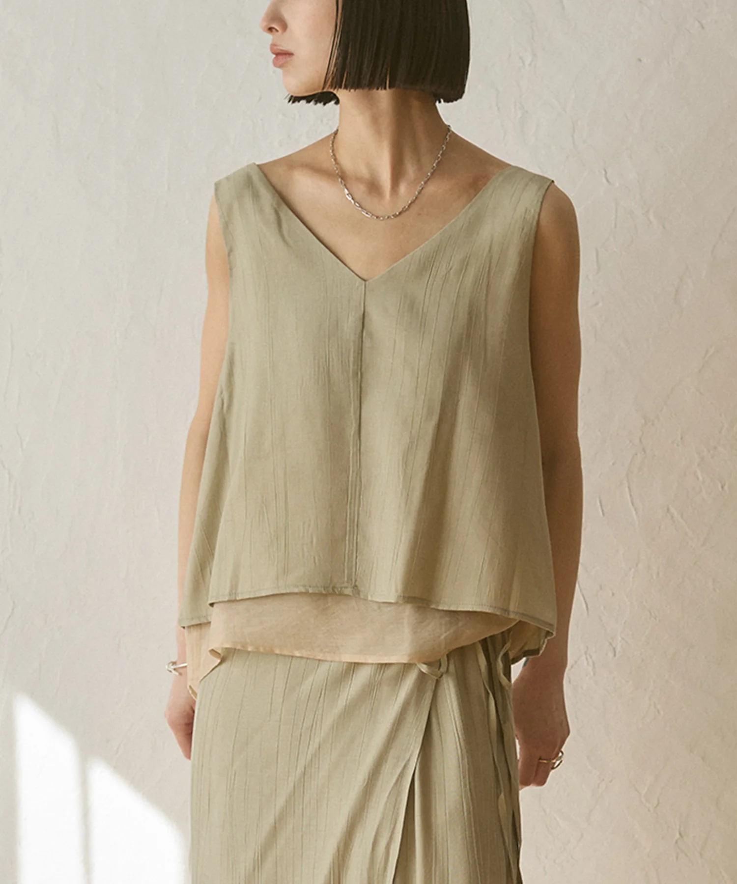 ワッシャーサテン ゆるタンクトップ