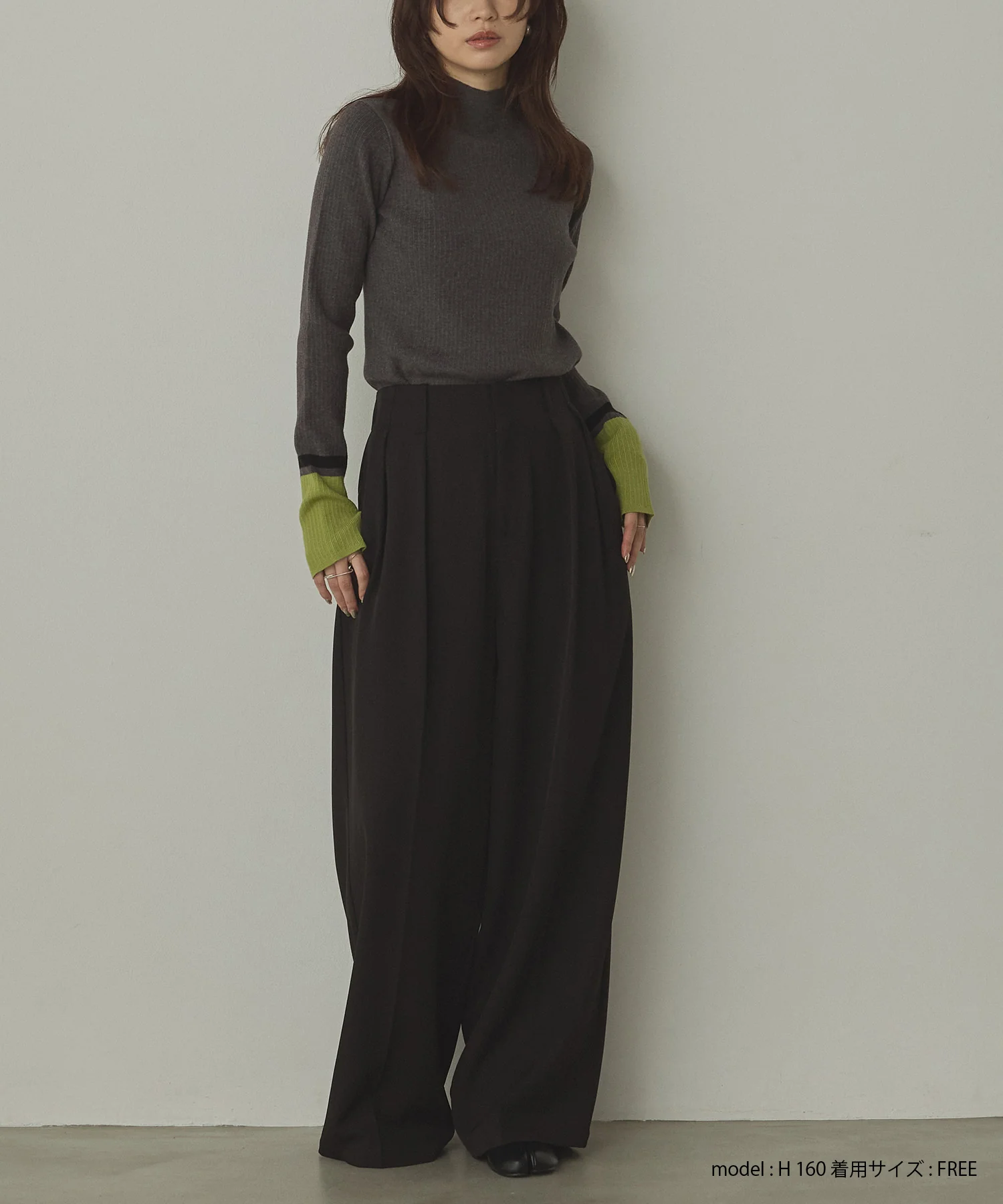 【静電気防止】やわもちヤーン 袖配色 ハイネックリブニット