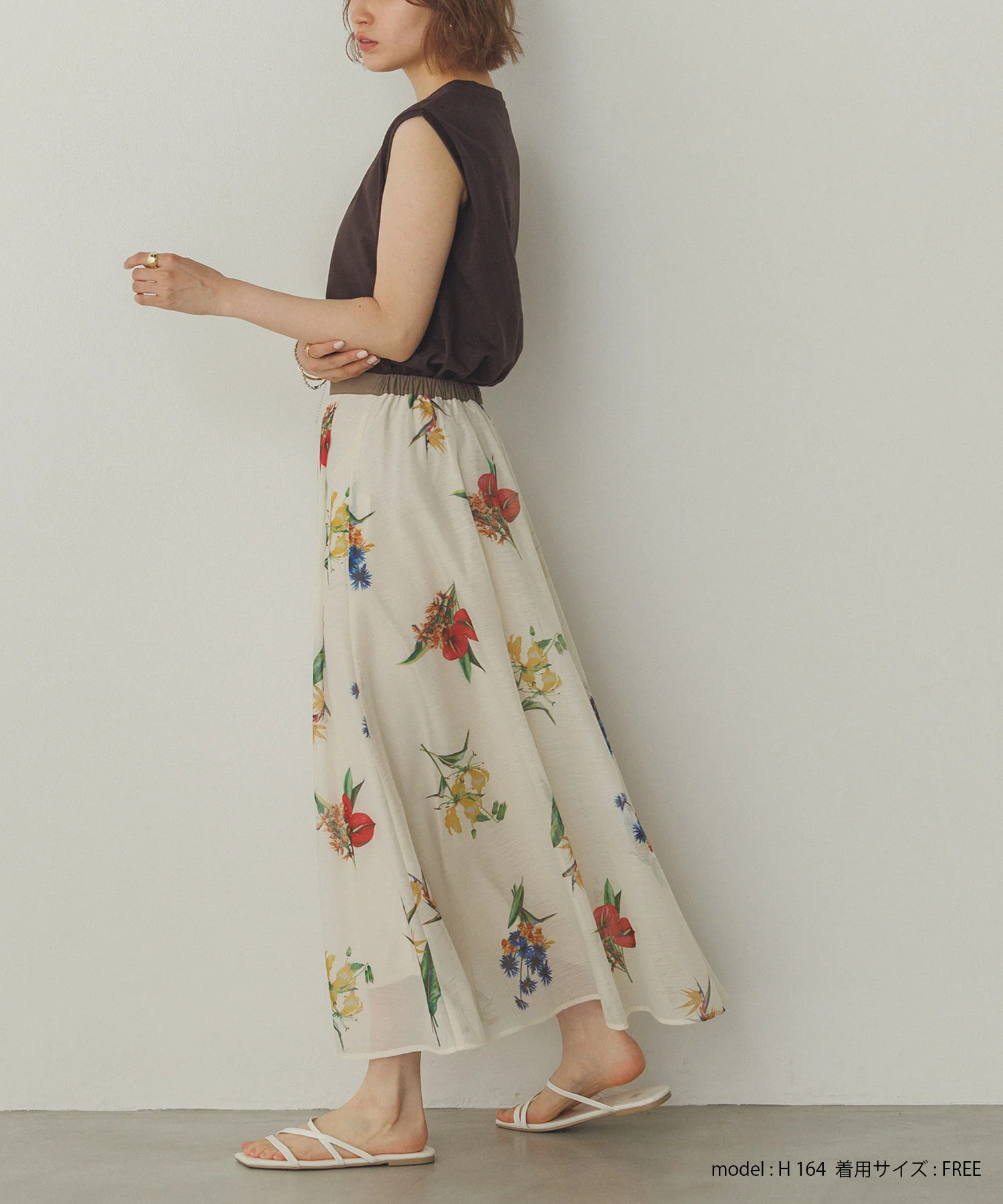 【新色追加】ベーシックノースリーブトップス