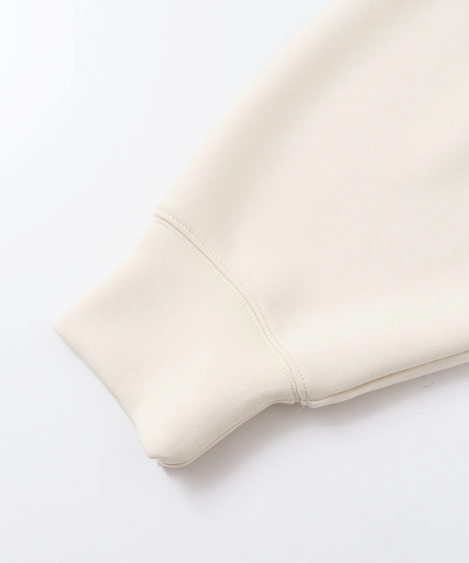 コクーンスリーブ ダンボールパーカー