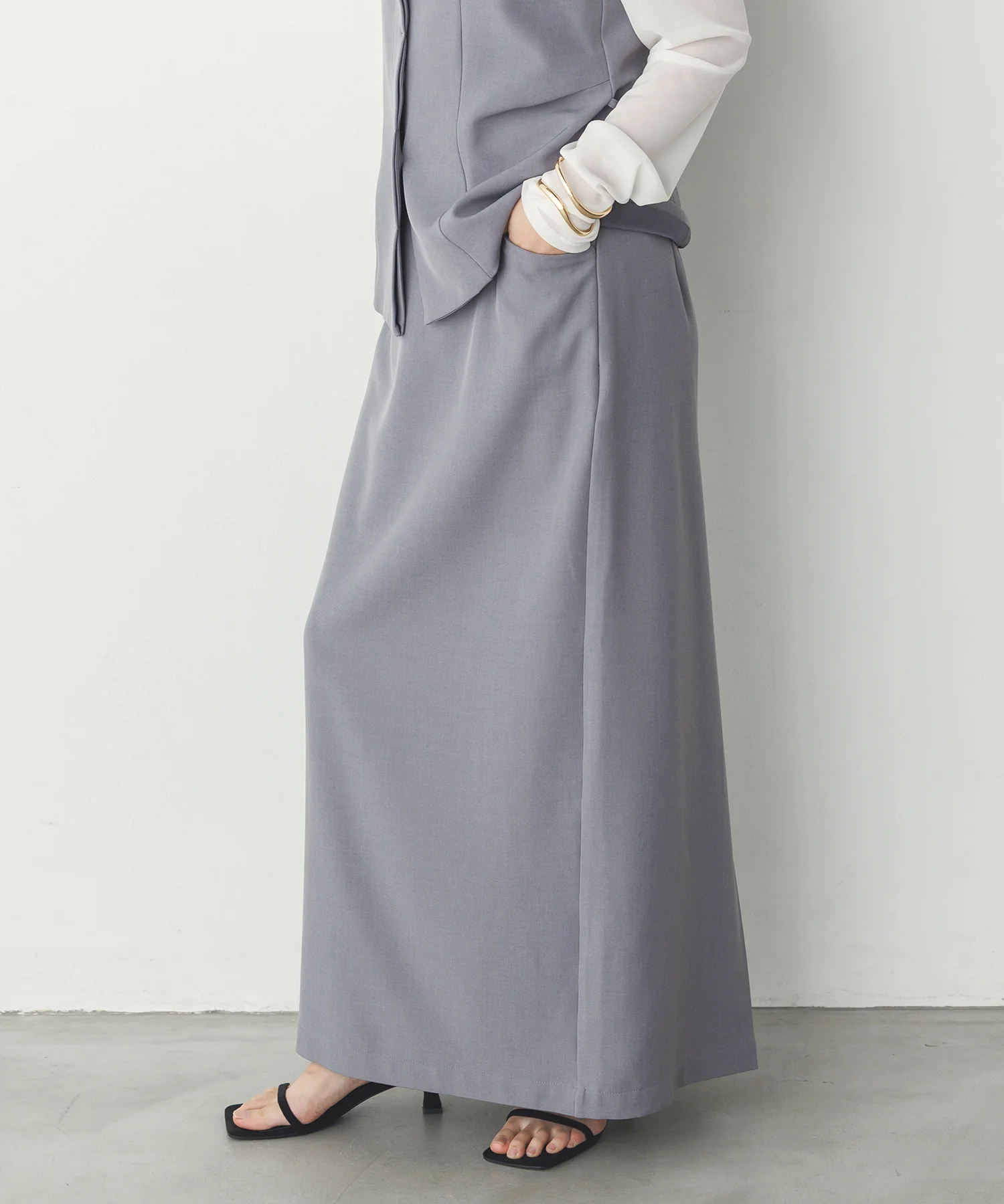 ストレッチポリツイル ナロースカート