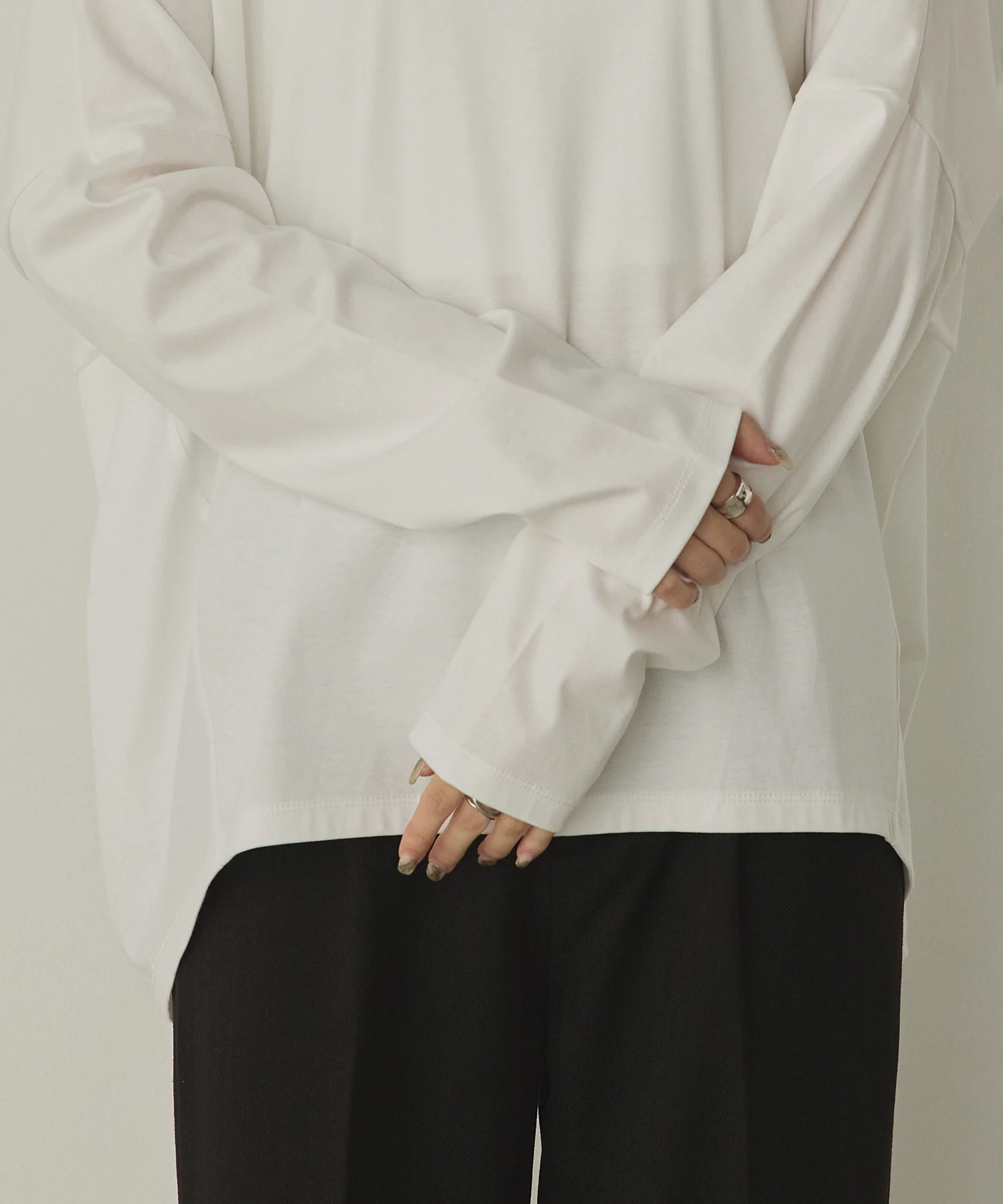 コクーンシルエット ロンT