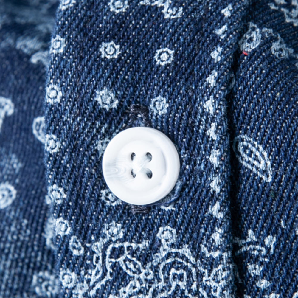 ソフトウォッシュドコットンデニムシャツ 　ペイズリー総柄プリント