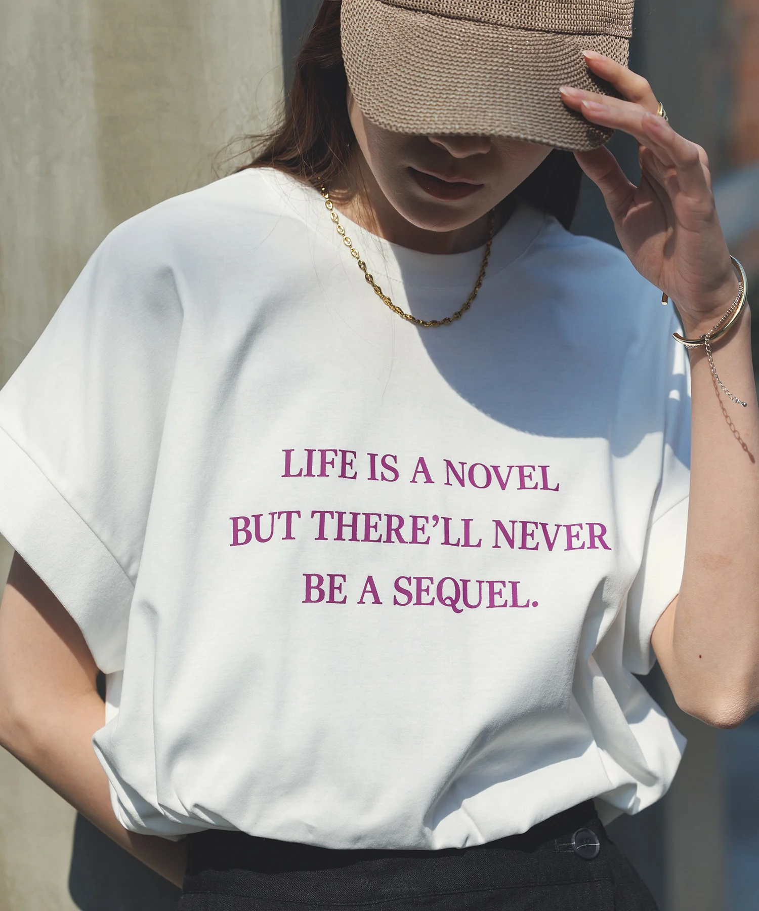 紫外線変化 ロゴTシャツ