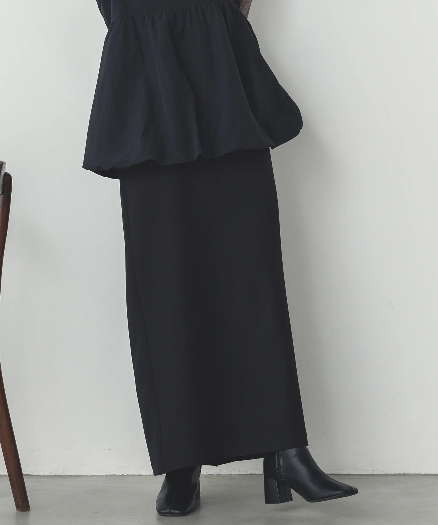 ストレッチポリツイル ナロースカート