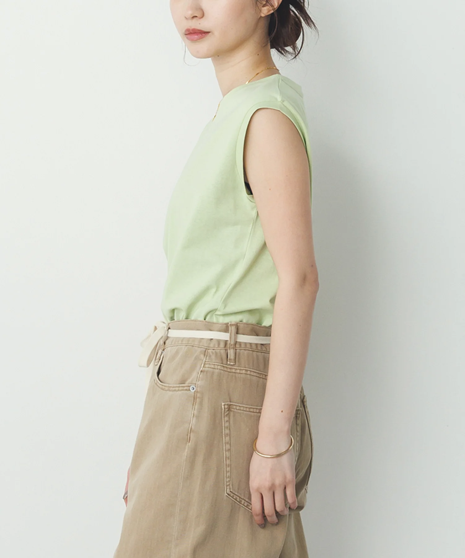 【新色追加】ベーシックノースリーブトップス