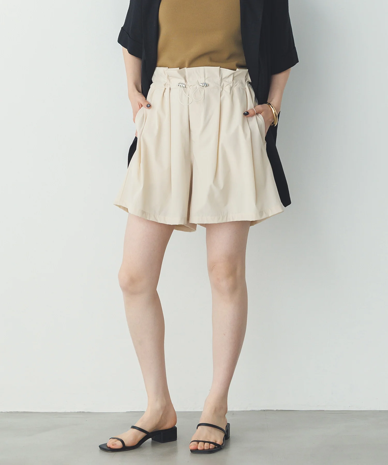 【接触冷感】フリルギャザー ショートパンツ