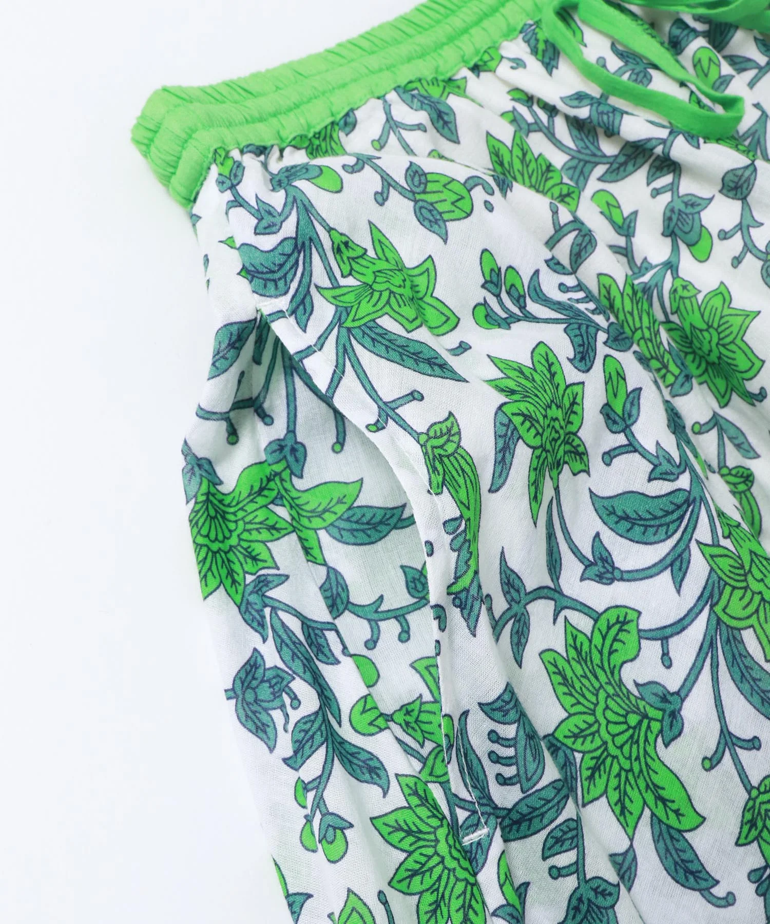 花柄プリントフレアスカート