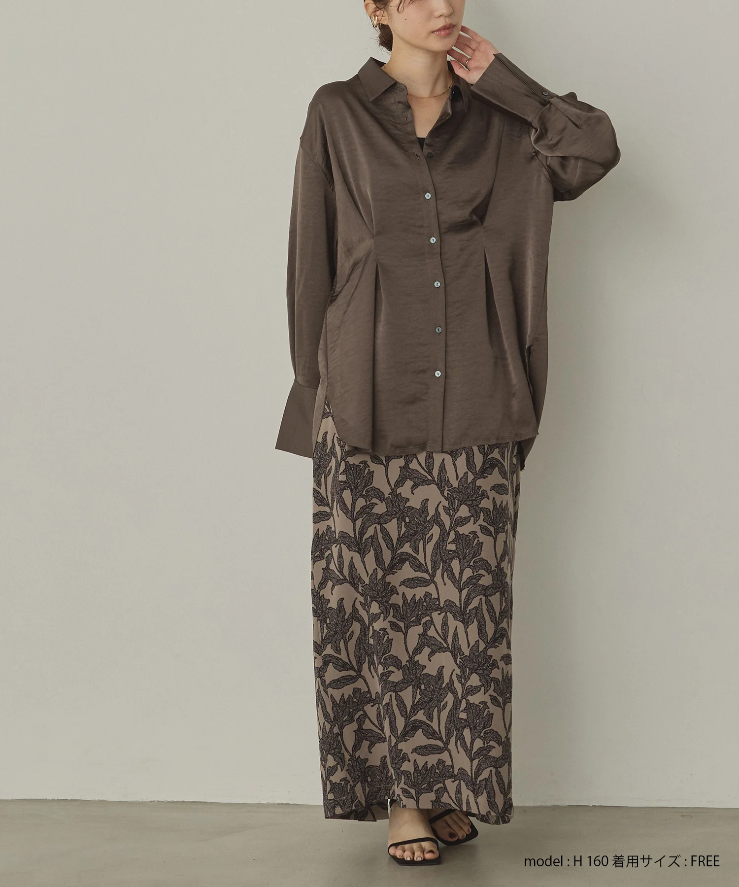 マットサテン タックシャツ