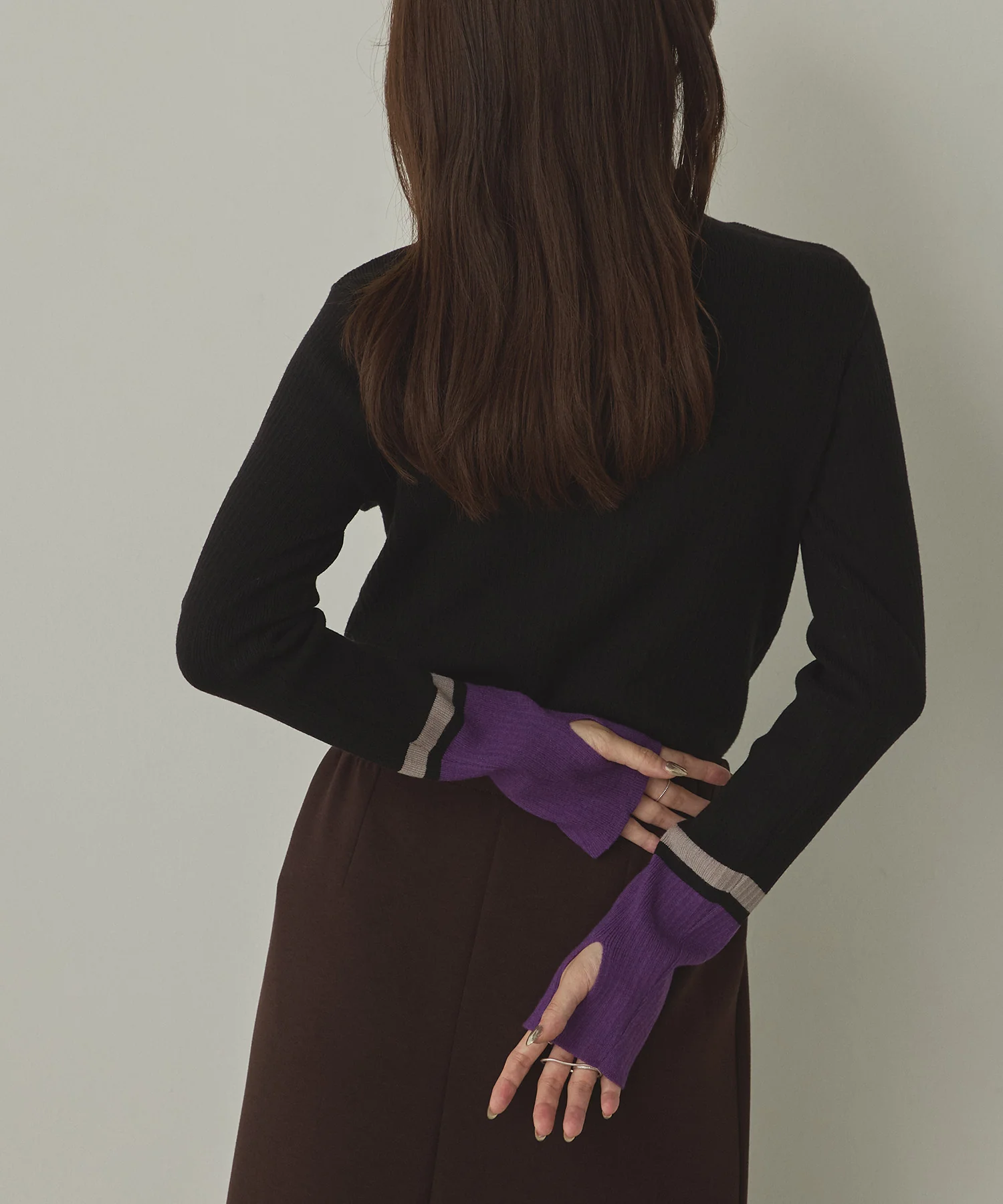 【静電気防止】やわもちヤーン 袖配色 ハイネックリブニット