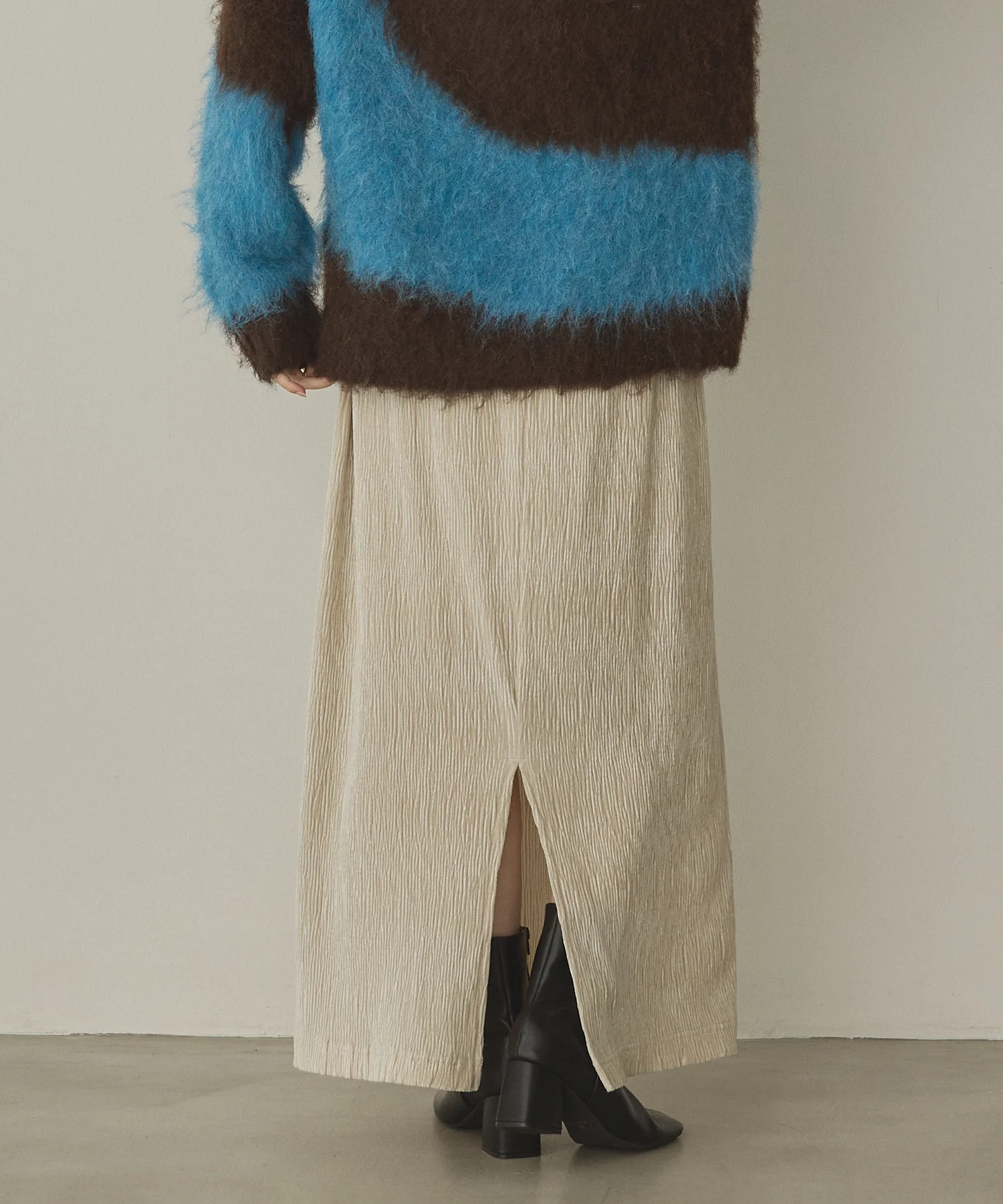 ベロアプリーツタイトスカート