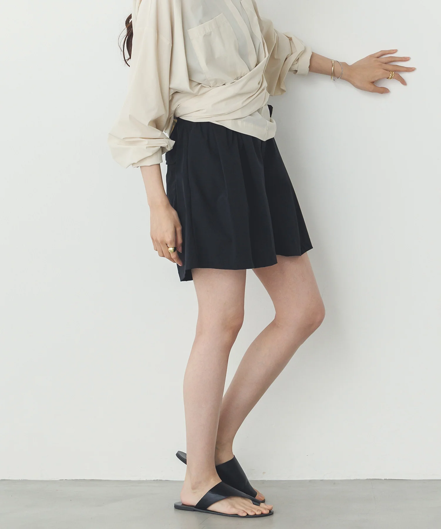 【接触冷感】フリルギャザー ショートパンツ