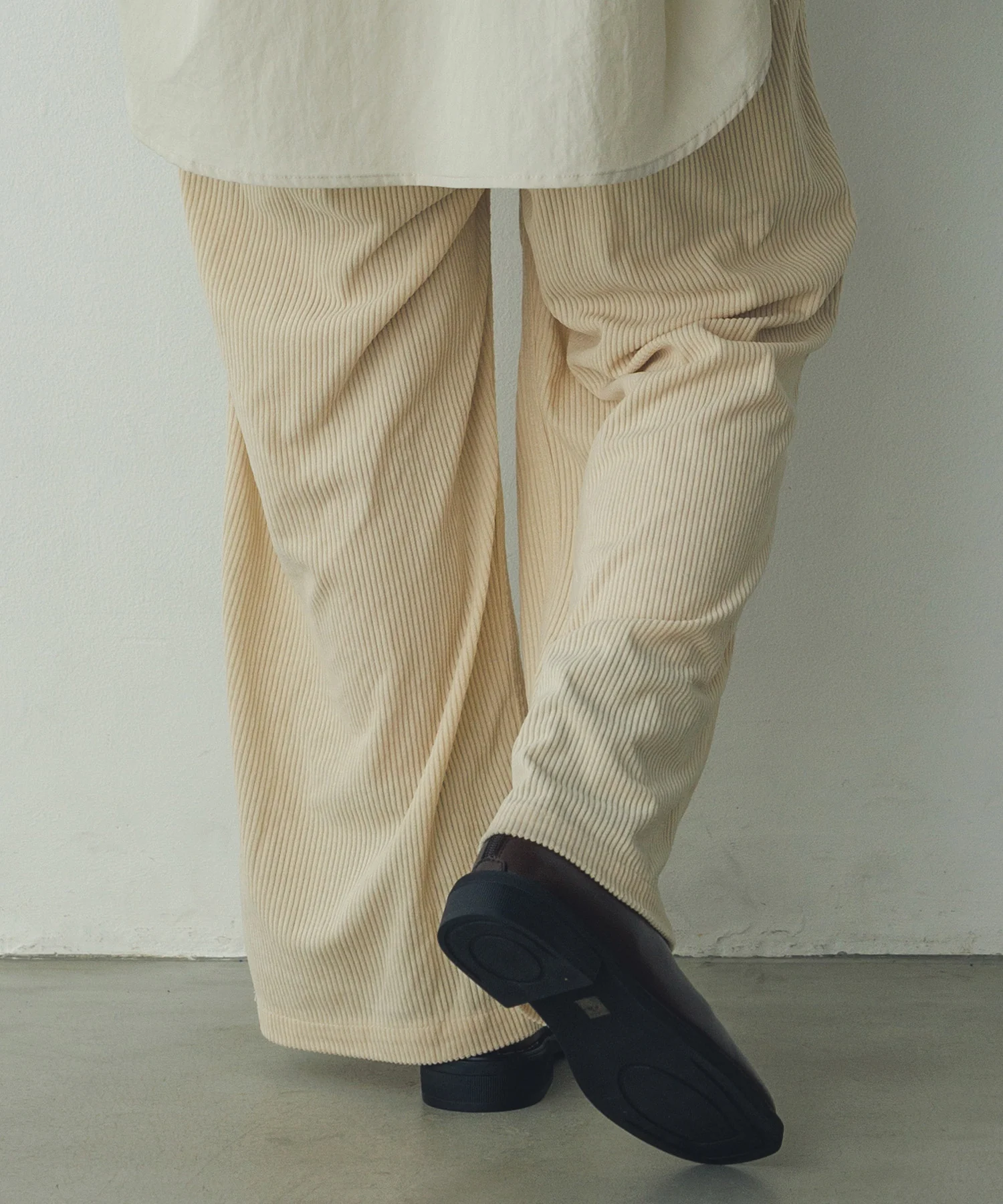 コーデュロイ ワイドストレートパンツ