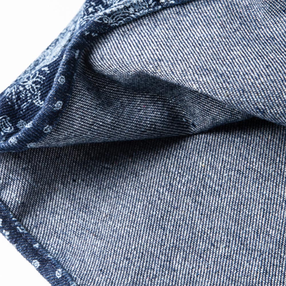 ソフトウォッシュドコットンデニムシャツ 　ペイズリー総柄プリント