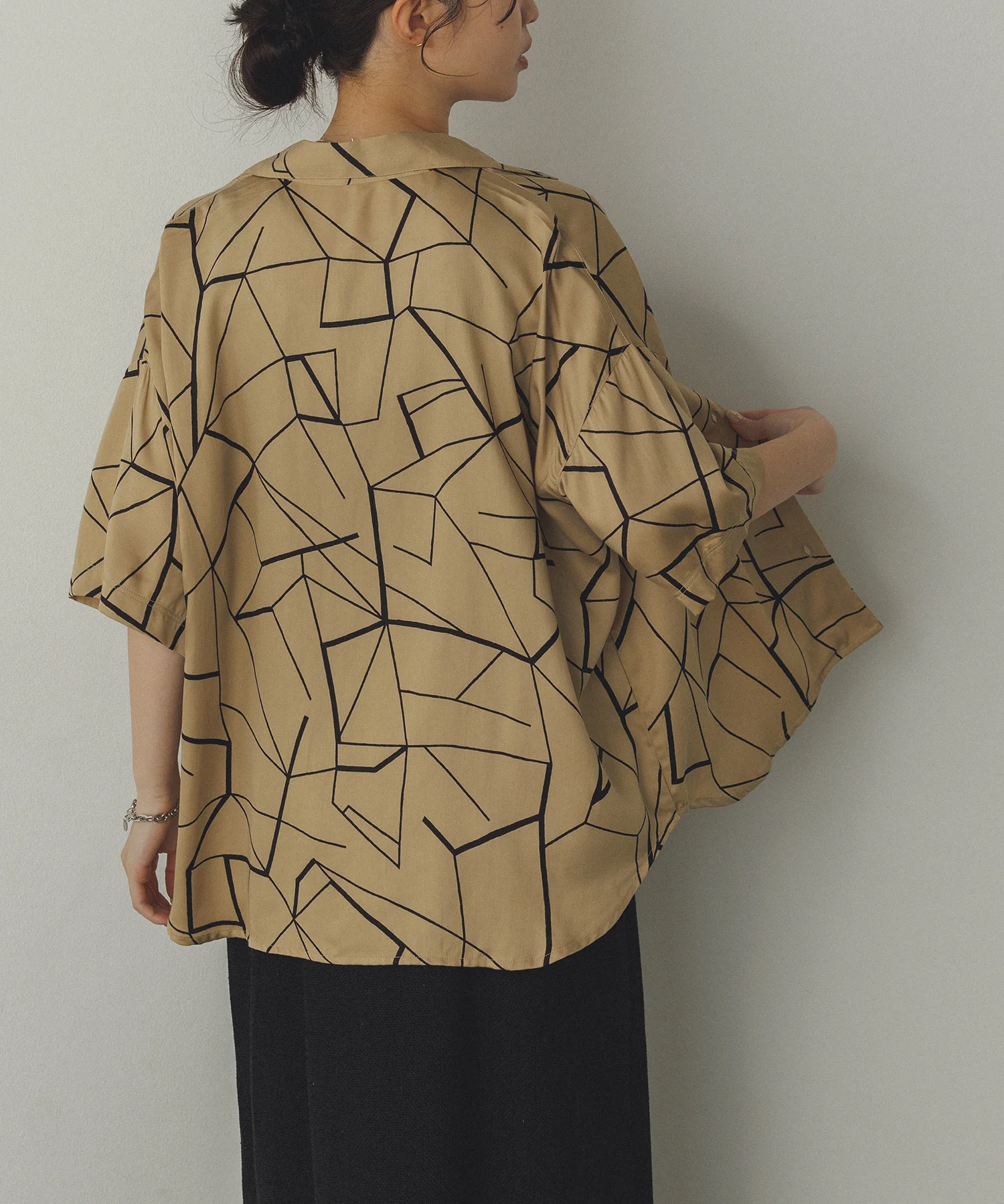 ビスコースサテン プリント開襟シャツ