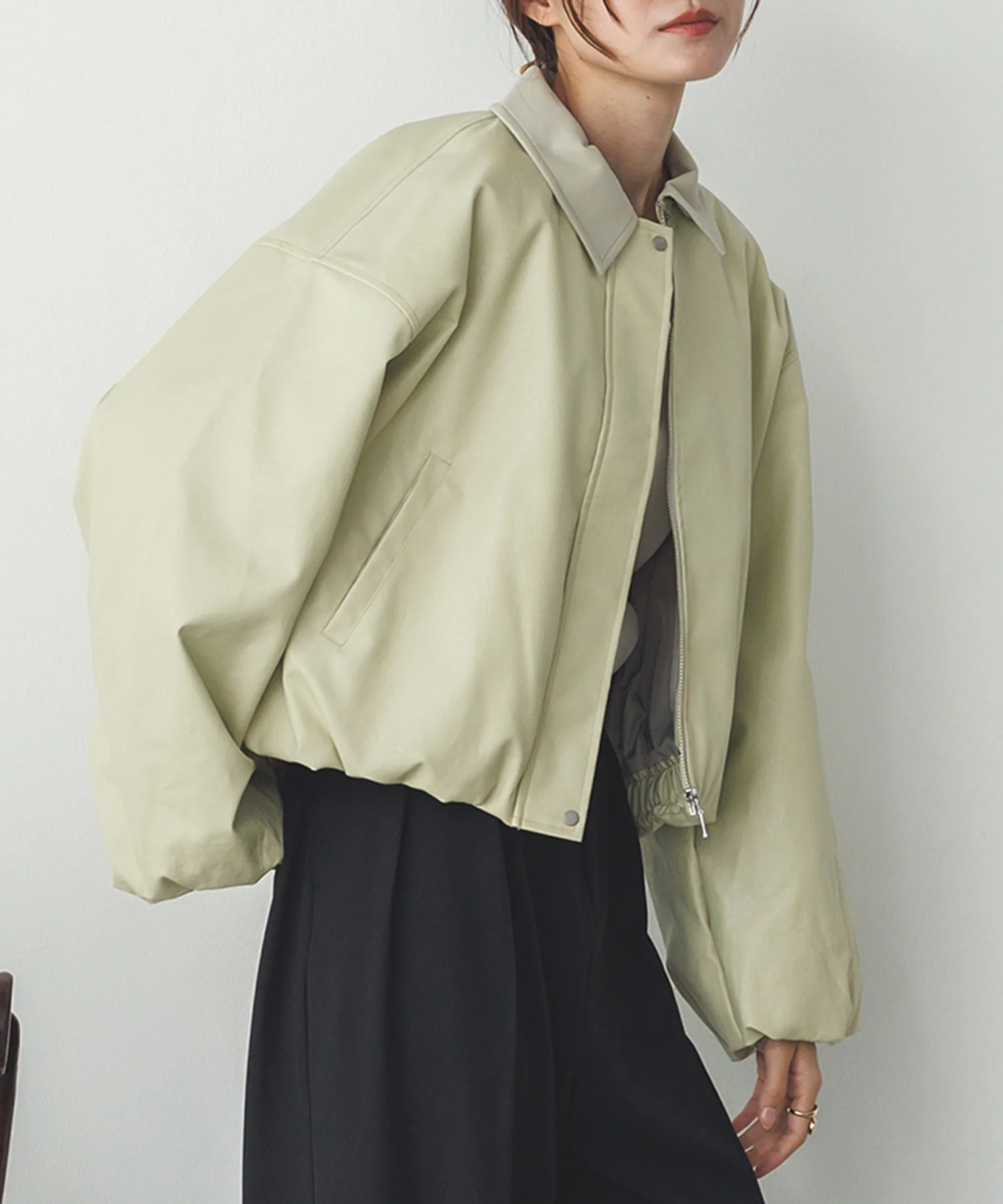 フェイクレザー バルーンブルゾン