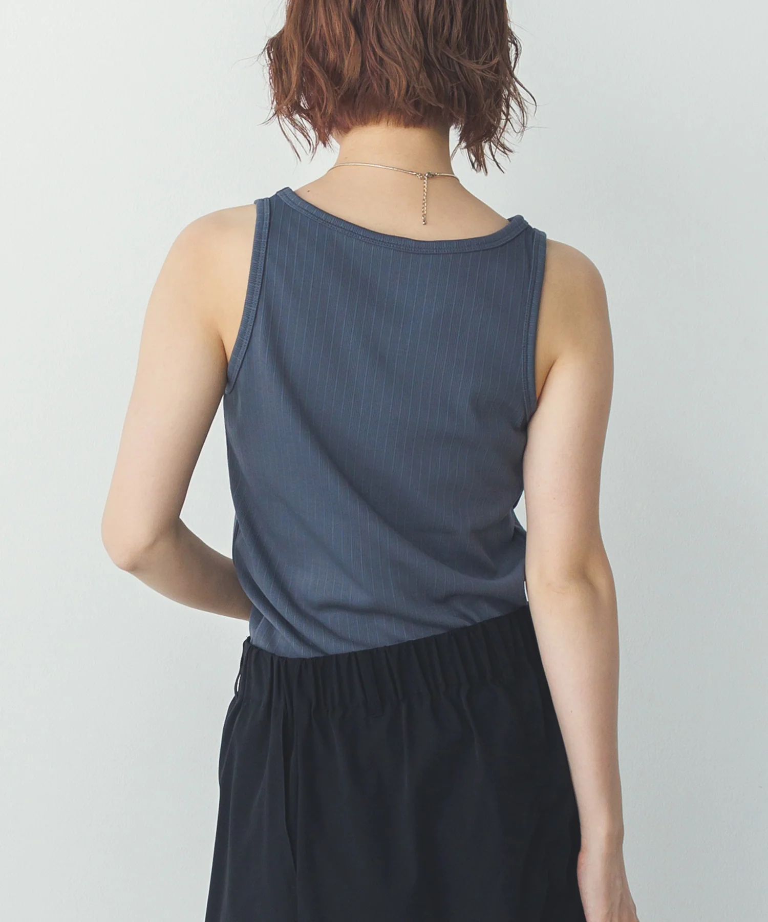 ロゴ刺繍 リブタンクトップ